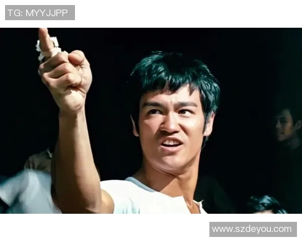 足球明星教练李小龙的传奇人生与足球梦想的完美结合 足球明星教练李小龙的传奇人生与足球梦想的完美结合